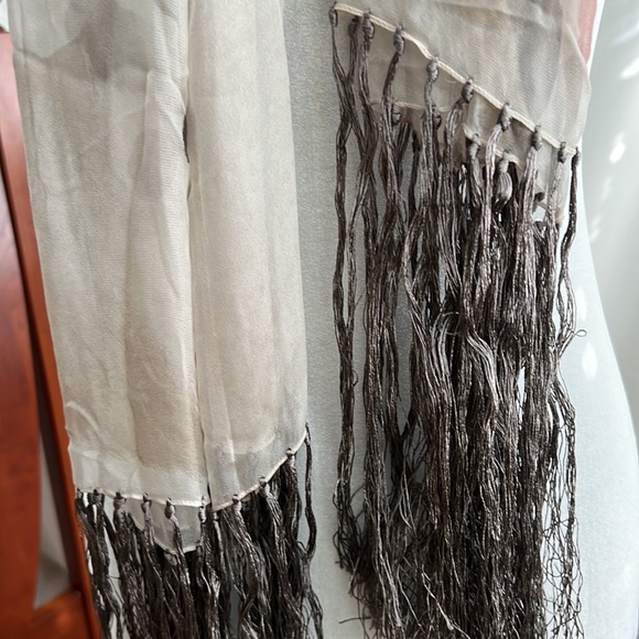 Sheer floral scarf~ gorgeous flower print~ hand knotted silver tassels - Picture 3 of 5